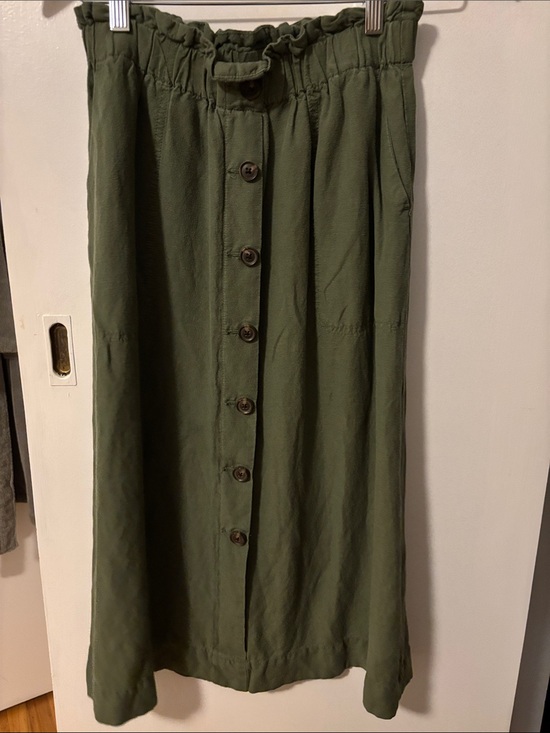 Madewell Dresses & Skirts - Madewell Olive Green Button-Front Midi Skirt